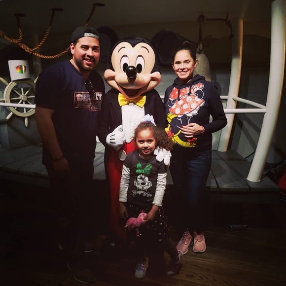 Welcome to my closet! - Picture 3 of 4